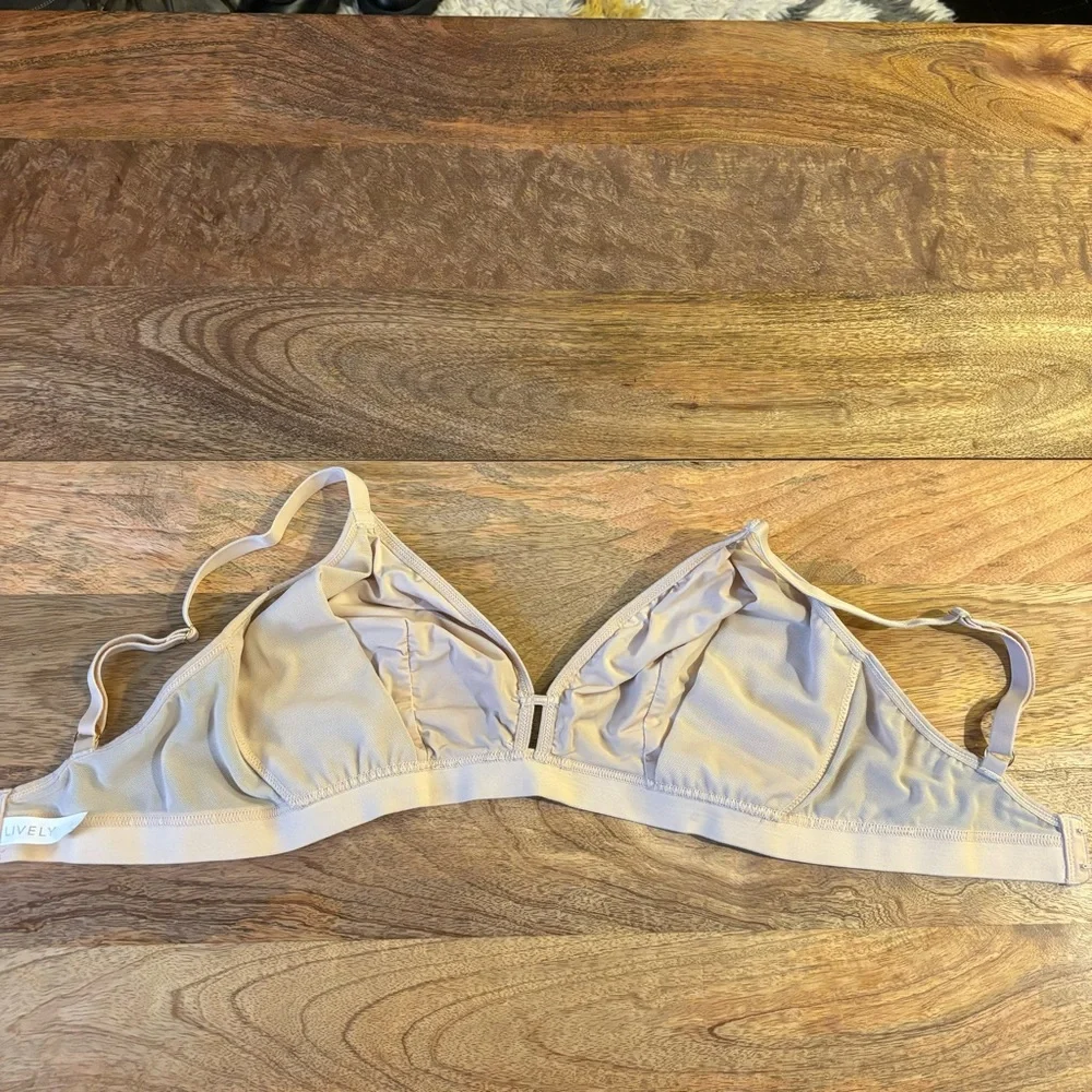 Lively Busty Bralette Size 1 Toasted Almond Beige Smooth Lace - Picture 8 of 9